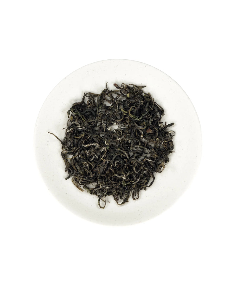 Misty peak — dry leaf